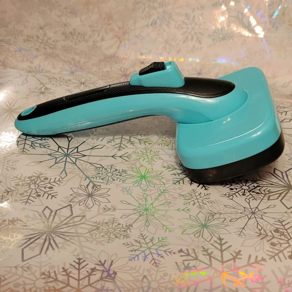 Self Cleaning Slicker Brush For Dogs & Cats. Brand New!